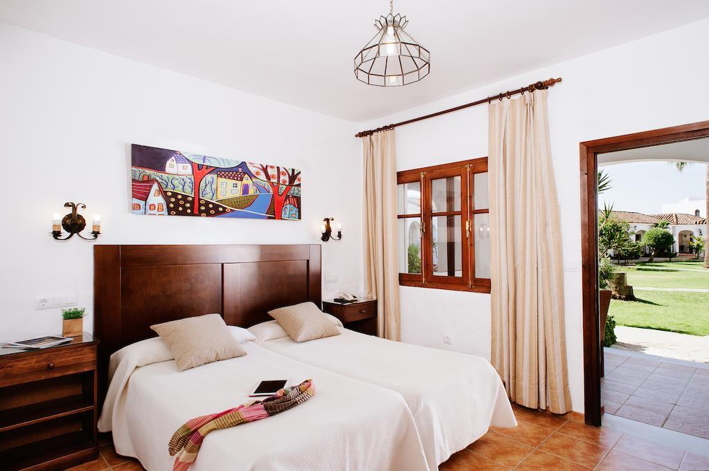 La Codorniz Otel Tarifa Oda fotoğraf